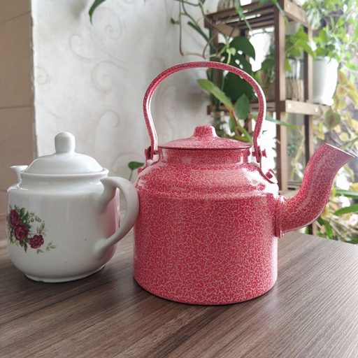 نظرات کتری و قوری