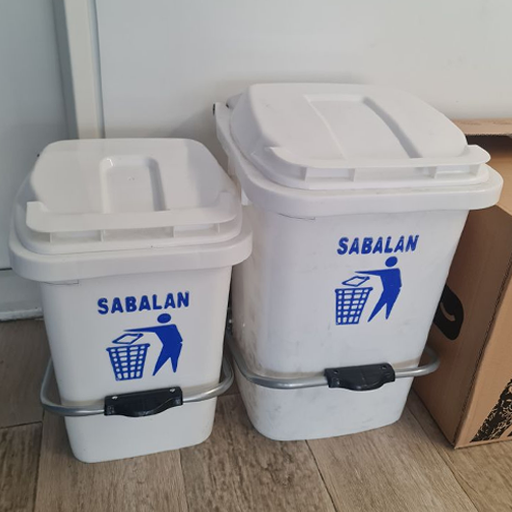 نظرات سطل زباله اداری