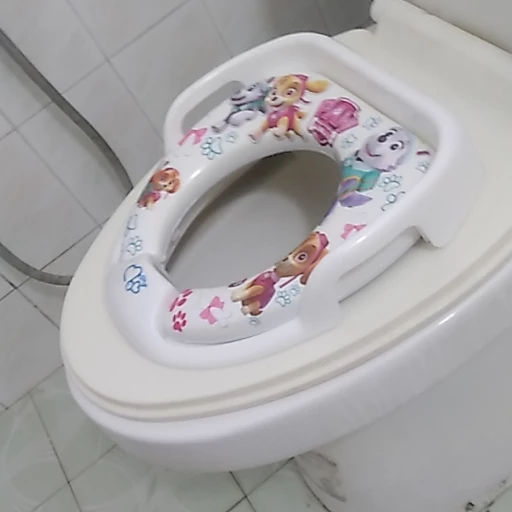 تبدیل توالت فرنگی و صندلی حمام  برند ناصر پلاستیک