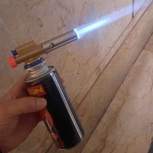 نظرات شعله افکن