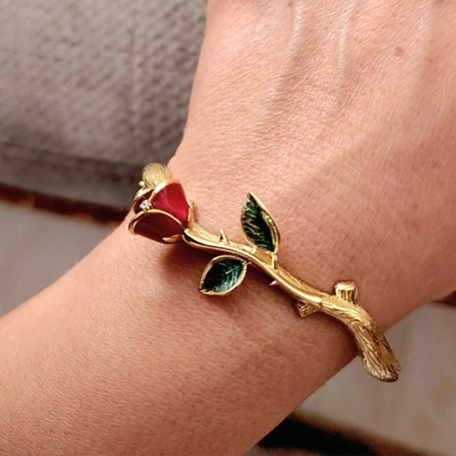 نظرات دستبند طلا زنانه