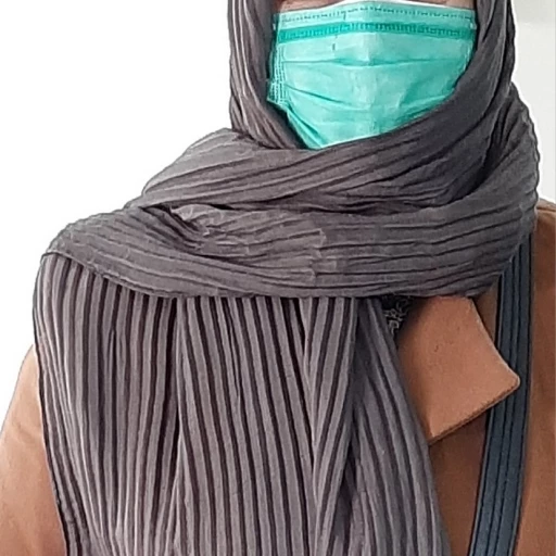 شال و روسری زنانه  برند بلو اسکارف
